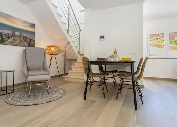 Casa Da Madou * Setúbal